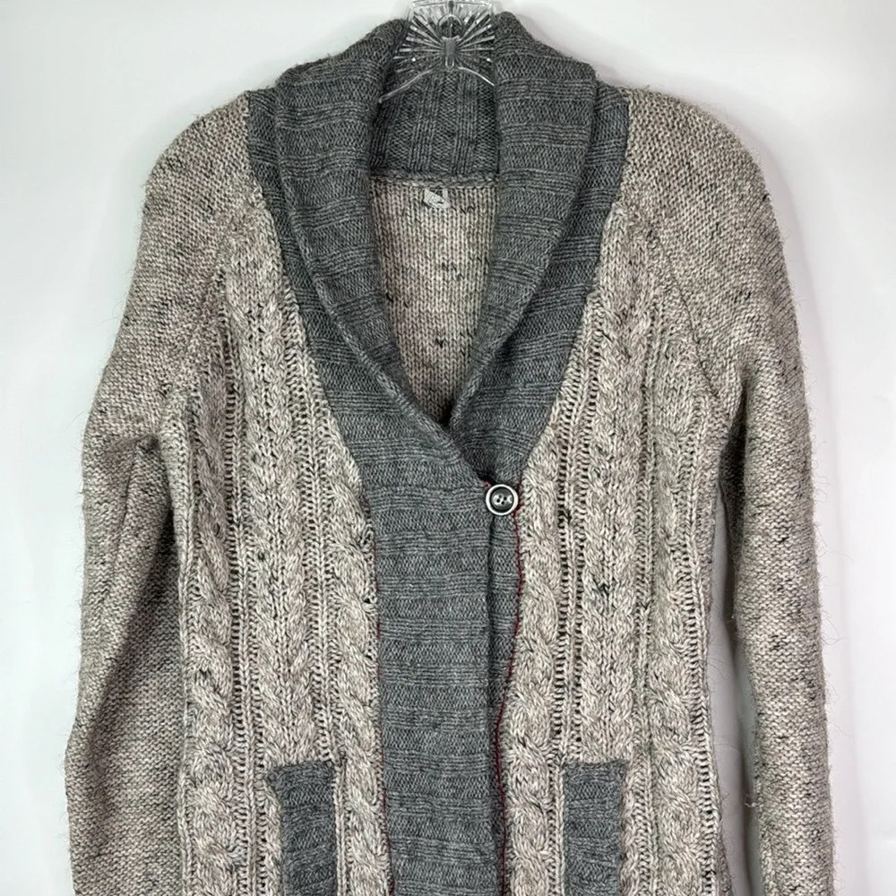 BKE Wool Blend Gray Cardigan Sweater Size Large - Picture 2 of 8
